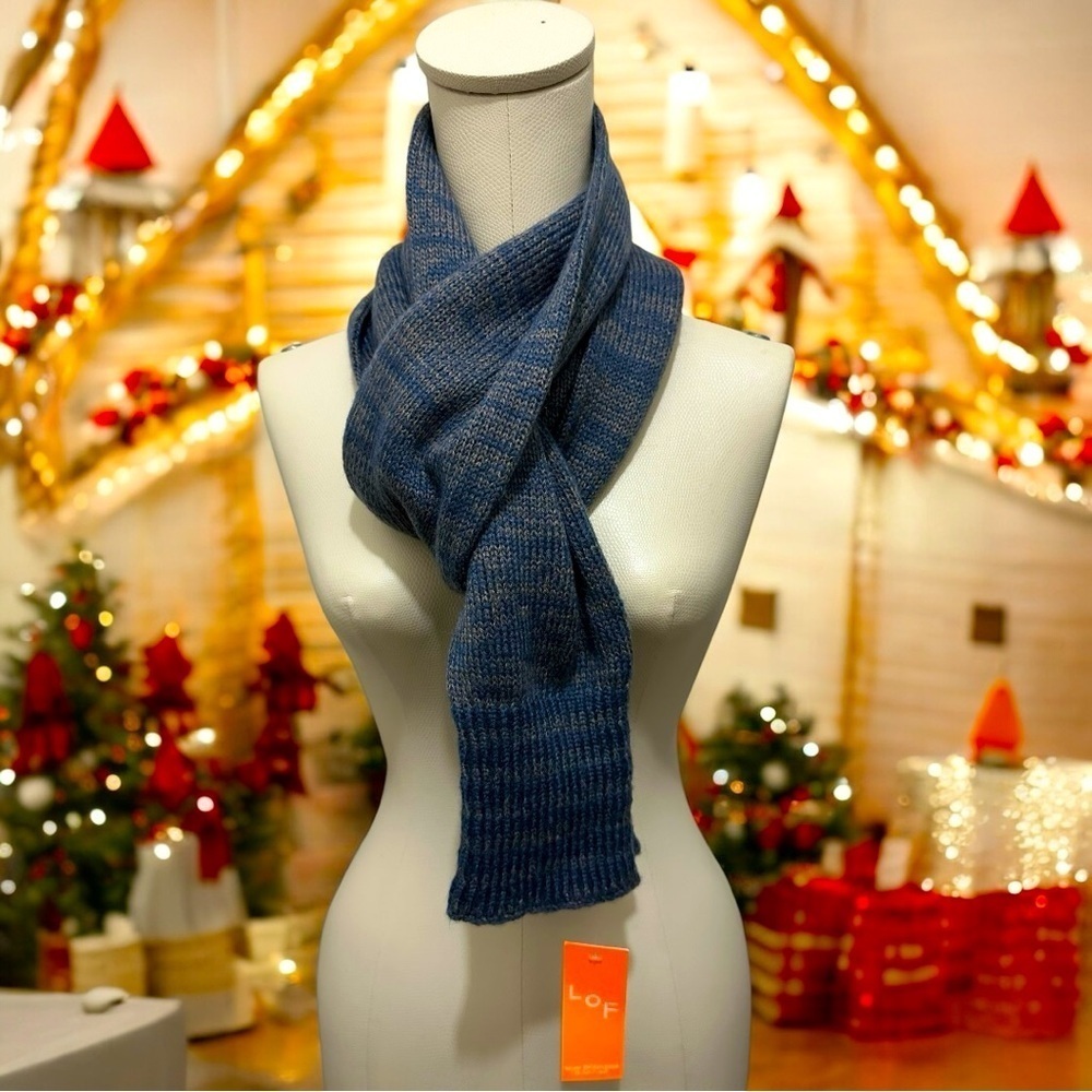 036 LOF | NWT Unisex Navy Winter Scarf (size OS)